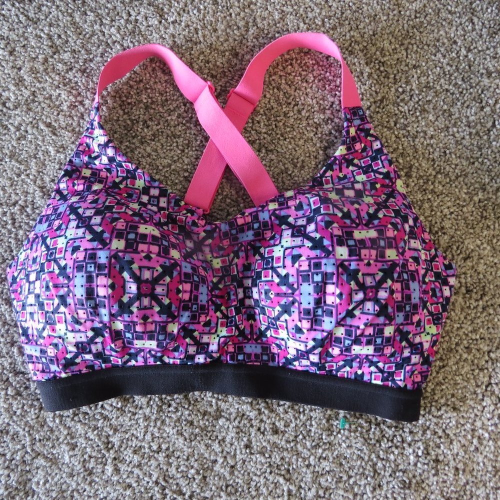 Victoria's Secret active sports bra size 32 DD Racer back criss cross mu…